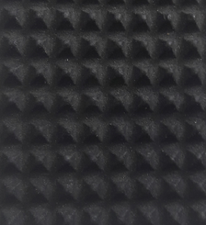Nagypiramis mintás betét nélküli gumiszőnyeg 4 x 1100 mm