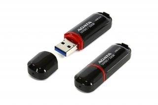 ADATA Pendrive - 32GB UV150 (USB3.2, Fekete)