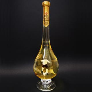 Díszes üveg - benne Focista figura (0,5l)