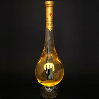 Díszes üveg - benne Rendőr figura (0,5l)