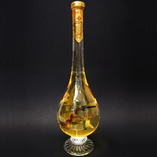 Díszes üveg - benne Vadász figura (0,5l)