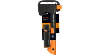 FISKARS X7 KEMPING FEJSZE + XSHARP FEJSZE- ÉS KÉSÉLEZŐ