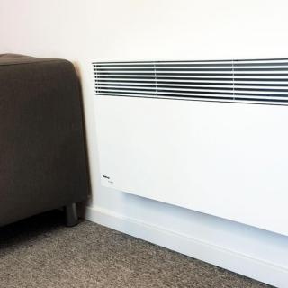 INTUIS TACTIC ELEKTROMOS FŰTŐPANEL BEÉPÍTETT DIGITÁLIS TERMOSZTÁTTAL 2000W