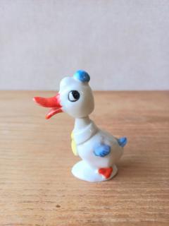 Forgó fejű porcelán kacsa figura