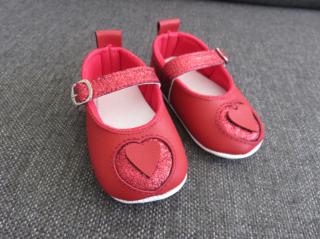 Piros szívecskés kislány cipő - díszdobozban (19) - TÖBB MÉRETBEN