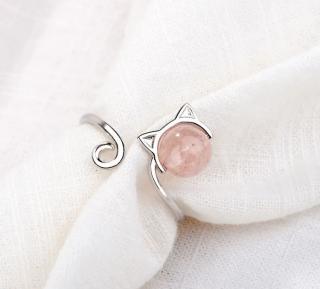 ROSA ezüst cicás gyűrű rózsakvarc berakással