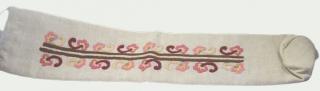 Kunhímzett nyújtófa zsák virágsor mintával Virágsor mintával 55 cm