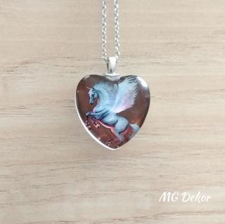Nyaklánc lovas szív alakú medállal