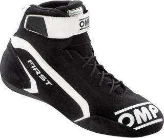 OMP First FIA homológ sofőrcipő (fekete-fehér)
