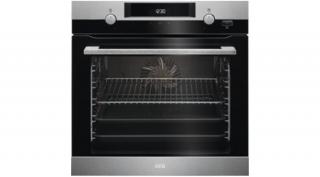 AEG BCK455350M SteamBake beépíthető sütő gőzfunkcióval, katalitikus tisztítás