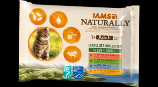 IAMS Naturally nedves táp felnőtt macskáknak különféle hús- és halízekben - szárazföldi és tengeri kollekció szafttal 4*85g