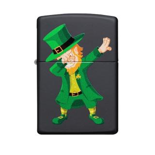 Benzines Zippo öngyújtó  -  Dabbing Leprechaun Design