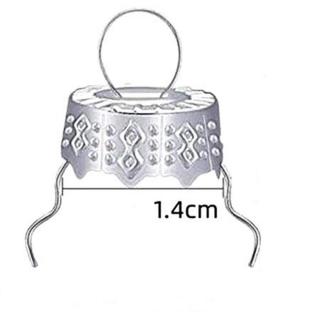 Akasztó diszkupakkal, ezüst. Diszkupak mérete: 1,4x1,2 cm, teljes akasztószem átmérője: 1 cm