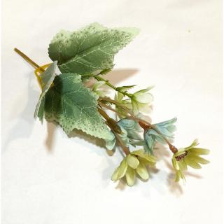 Kék-zöld színű vegyes csokor műzölddel, hossza kb. 17 cm