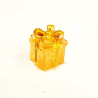 Polyresin ajándékcsomag mérete: 1,4x1,4x1,5 cm