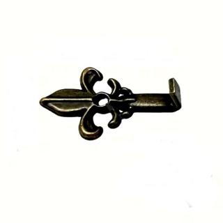 Vintage fém akasztó, bronz. Mérete: 18x31 mm