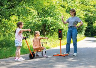 KÖZLEKEDÉSI LÁMPA + TOPTRIKE PROFI MINI FUTÓBRINGA (SZUPER)