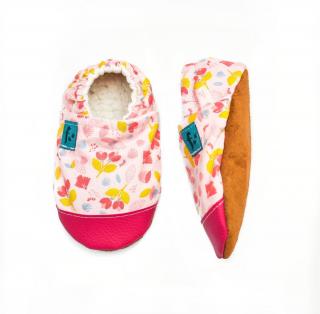 'Rózsaszín virágmező' puhatalpú cipő