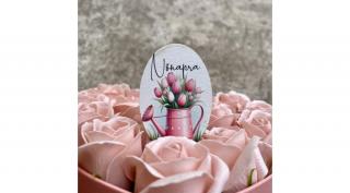 Rózsaszín tulipános Nőnapra felirat