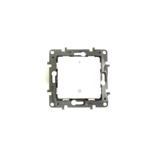 Legrand Niloé 102 kétpólusú kapcsoló körömmel fehér 764517