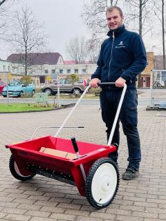 TM320 homok, só- és granulátumszóró (tolható kivitel)
