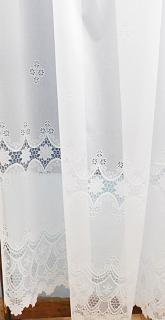Fehér jaquard kész függöny csipke hatású bordűrrel 150x100cm/Cikksz:01150334