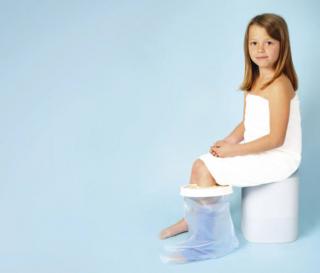 Vízálló lábvédő  zuhanyzáshoz gyerek  méret 45 cm