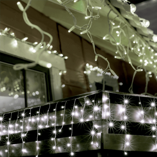 Karácsonyi fényjégcsap füzér, kültéri és beltéri, sorolható,hideg fehér, 5 m, 10 m