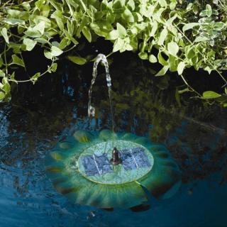 Napelemes kerti, úszó tavirózsa szökőkút, csobogó, 27 cm