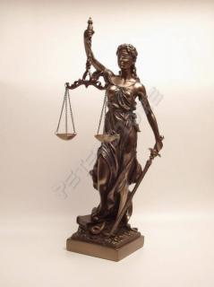 Justitia Istennő Szobor