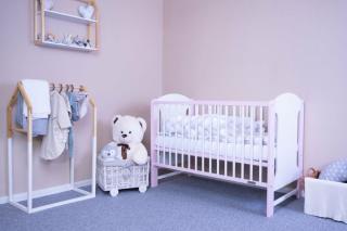Gyerek kiságy New Baby ELSA standard fehér-rózsaszín