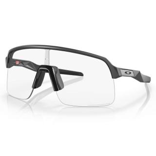 OAKLEY Sutro Lite Matte Carbon Lencse: Clear Photocromic