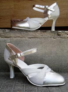 Női esküvői cipő