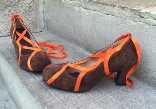 Szatén szalagos női flamenco cipő