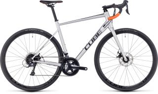 CUBE ATTAIN PRO Silver'n'Orange 28" 2023 Országúti kerékpár L
