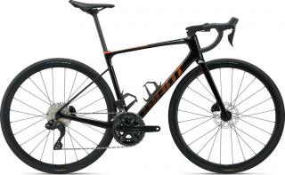 GIANT DEFY ADVANCED 1 BLACK/HELIOS ORANGE 2024 FÉRFI ORSZÁGÚTI KERÉKPÁR