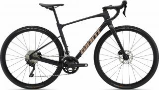 GIANT REVOLT ADVANCED 3 CARBON 2022 FÉRFI GRAVEL KERÉKPÁR