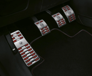 Alfa Romeo MiTo Sada sportovních hliníkových pedálů a opěrky nohy