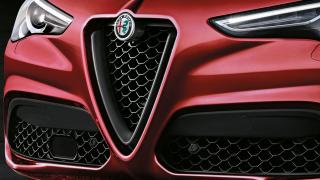 Alfa Romeo Stelvio Maska přední Matte Miron Grey