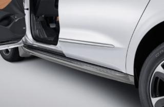 Buick Enclave 2.gen tvarovaný nášlap v saténové bílé