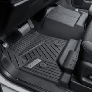 Chevrolet Podlahová vložka First-Row Interlocking Premium All-Weather Floor Liner v černé barvě