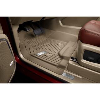 Chevrolet Podlahové vložky Premium do první řady v barvě Dune s chromovaným logem Bowtie (pro modely se středovou konzolou)