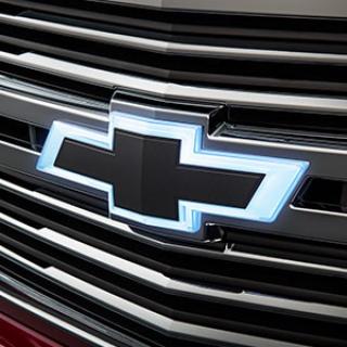 Chevrolet Přední osvětlený a zadní neosvětlený emblém Bowtie v černé barvě