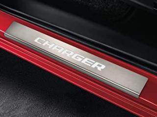 Dodge Charger LD Ochranná lišta prahu 82214274AB