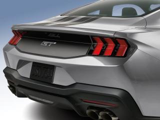 Ford Mustang 7.gen AirDesign® Lesklý černý doplněk kufru vnější obložení