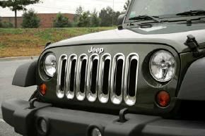 Jeep JK Wrangler přední maska Rugged Ridge chrom
