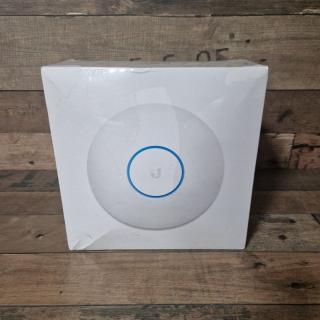 Ubiquiti UniFi AP HD Access Point, PoE+, 2.4/5Ghz - fehér (UAP-AC-HD)