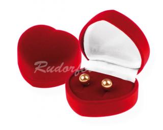 Piros színű, szív alakú gyűrűtartó doboz
