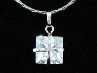 Swarovski kristályos nyaklánc  négyzet formájú köves medállal