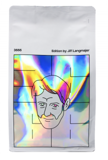 Jiří Langmajer kávé - Arabica Robusta keverék, gabona, 500 g  Kávébab. Arabica ültetvény Tanzániából.